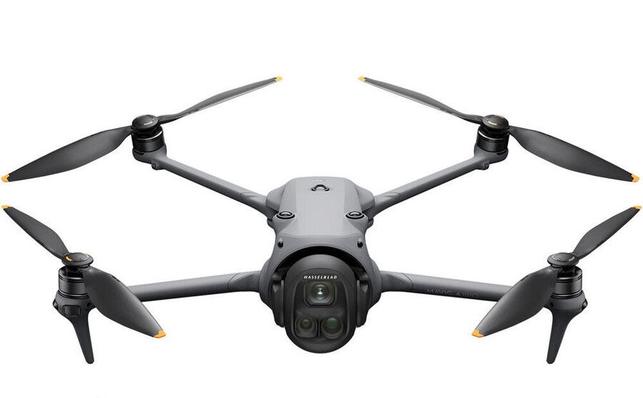 dji mavic 4 pro drone with 512gb creator combo