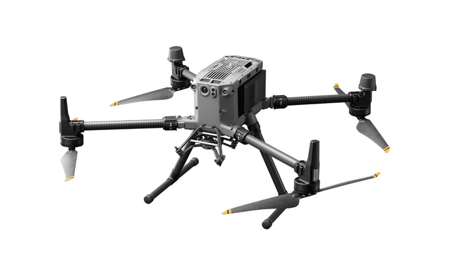 inspired flight if800 quadcopter with blue herelink gcs